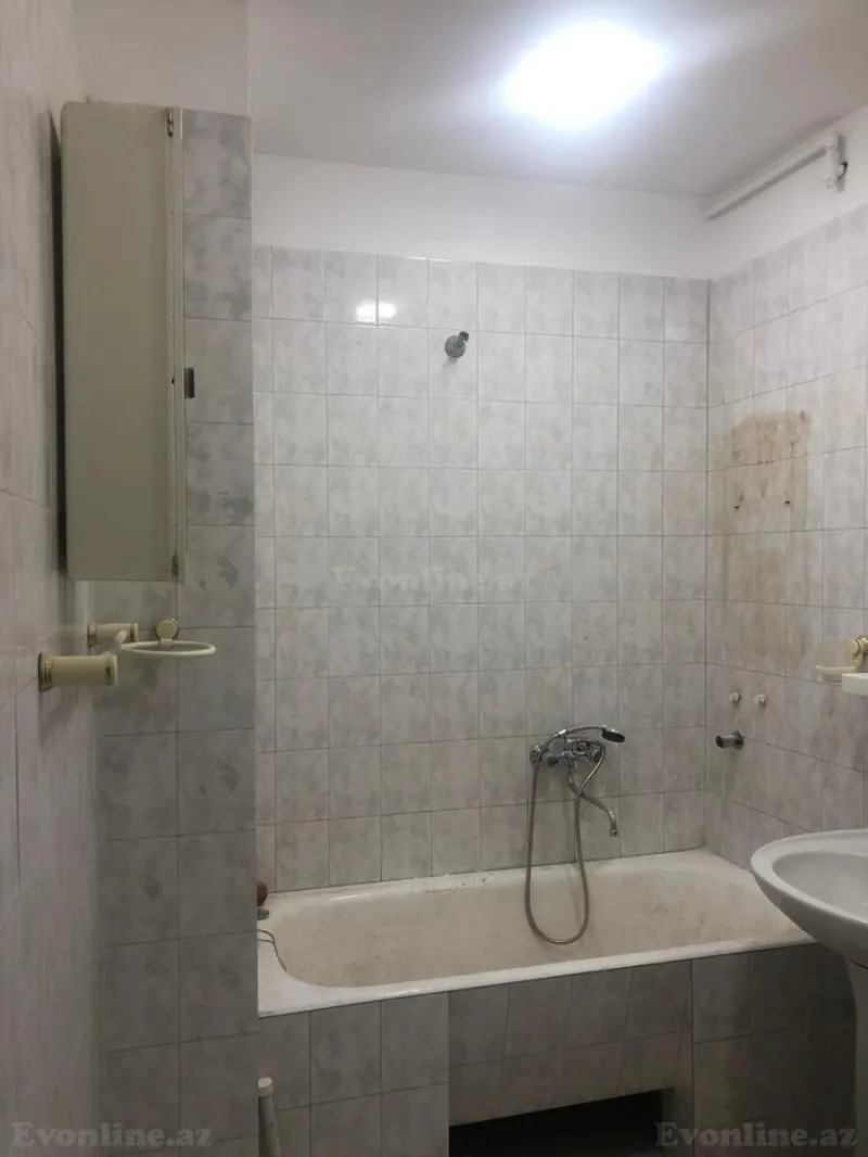 Satılır 1 otaqlı Mənzil Yeni tikili 45 m² Memar Əcəmi m. - şəkil 9