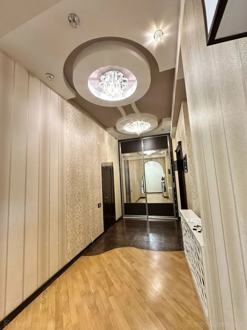 Satılır 4 otaqlı Mənzil Yeni tikili 220 m² Elmlər Akademiyası m. - şəkil 19