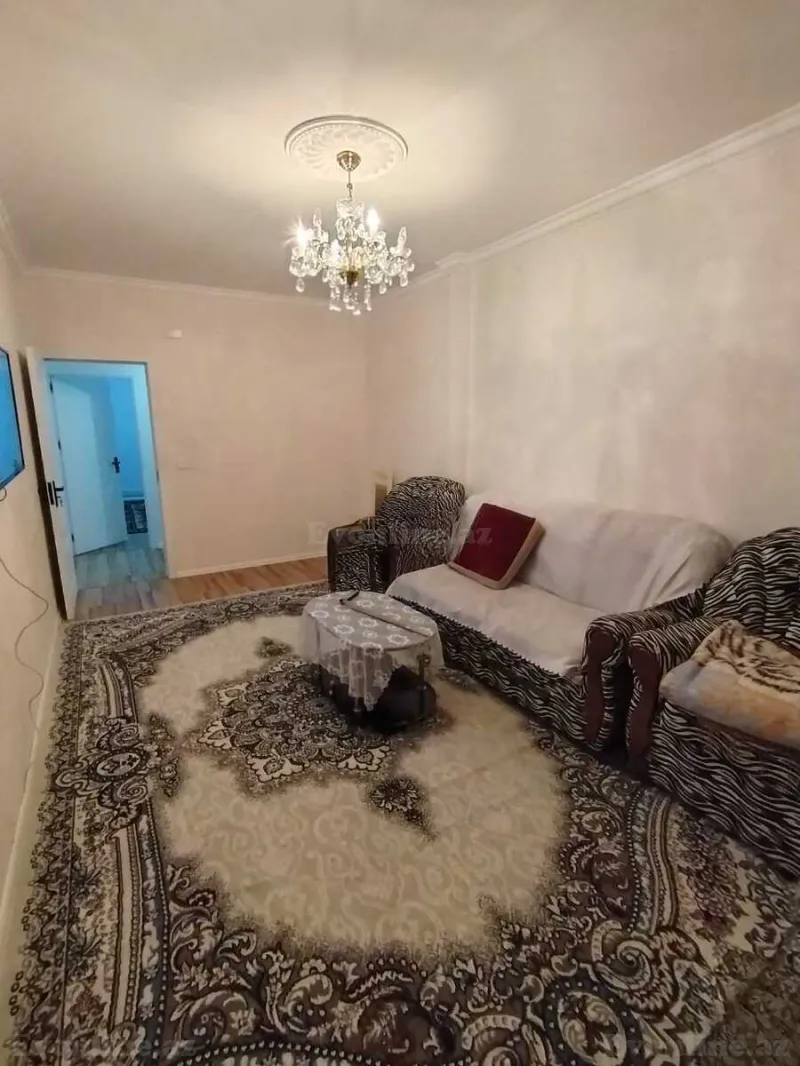 Satılır 3 otaqlı Mənzil Köhnə tikili 70 m² Yeni Günəşli - şəkil 3