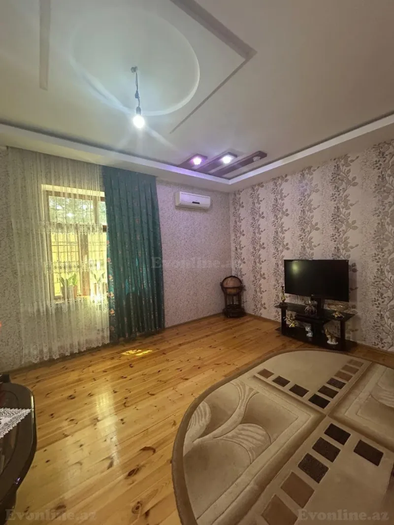 6 otaqlı Həyət evi 200 m² Mehdiabad Satılır