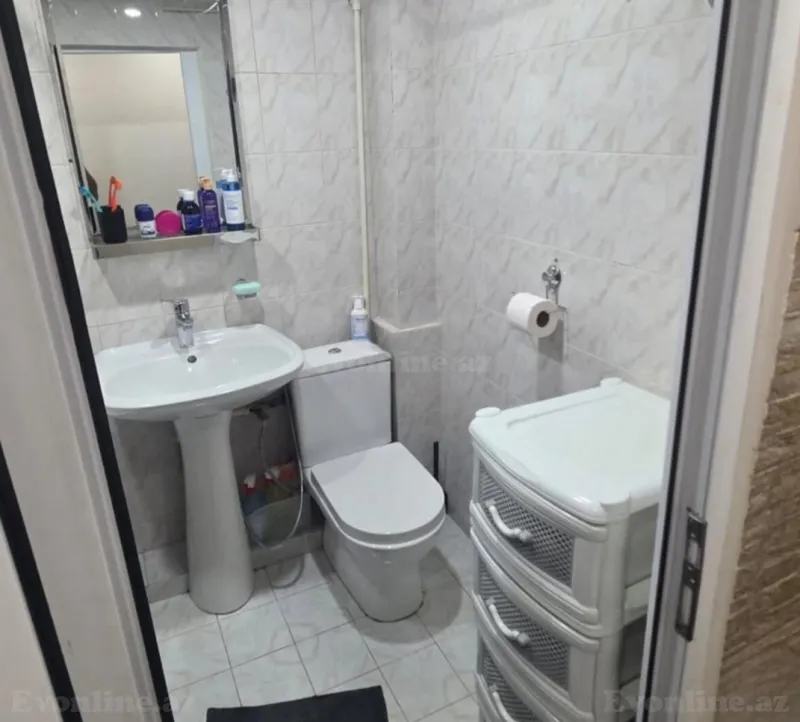 Satılır 2 otaqlı Mənzil Köhnə tikili 41 m² Memar Əcəmi m. - şəkil 3