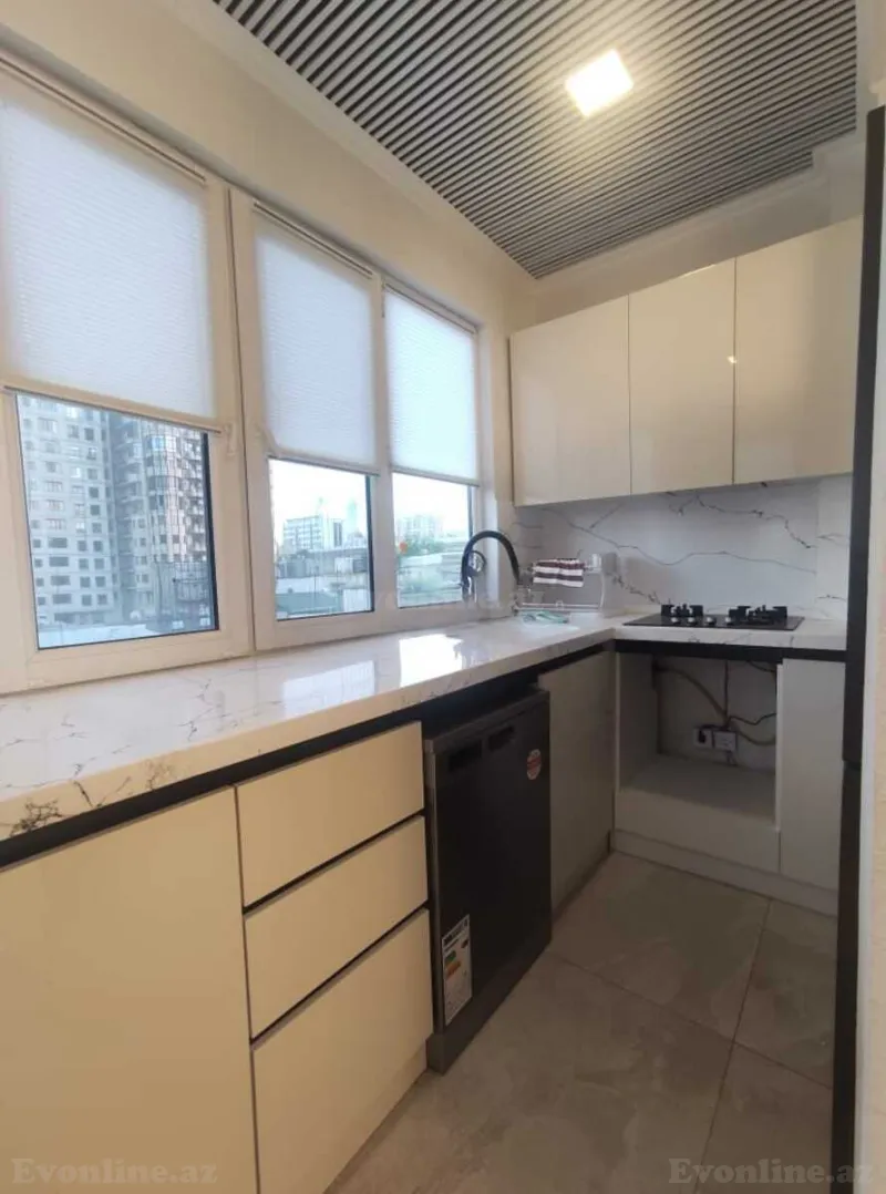 Satılır 3 otaqlı Mənzil Köhnə tikili 97 m² Nizami m. - şəkil 6