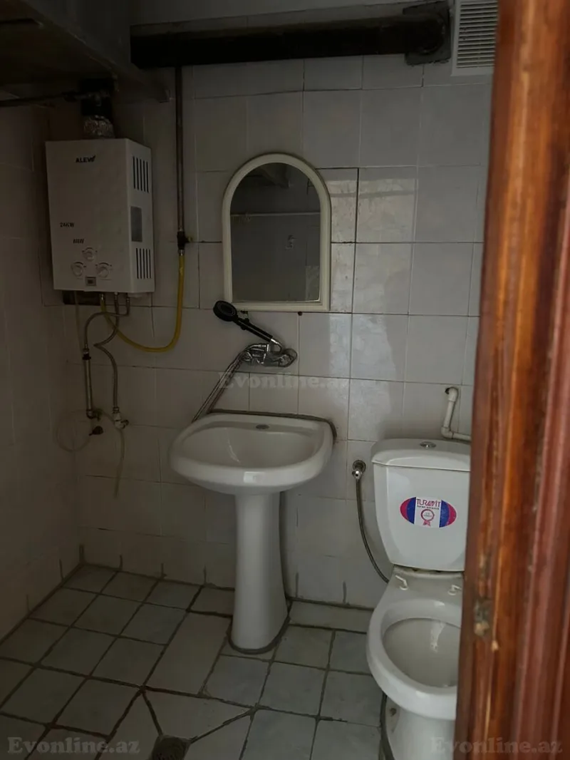 Satılır 3 otaqlı Mənzil Köhnə tikili 60 m² Neftçilər m. - şəkil 5