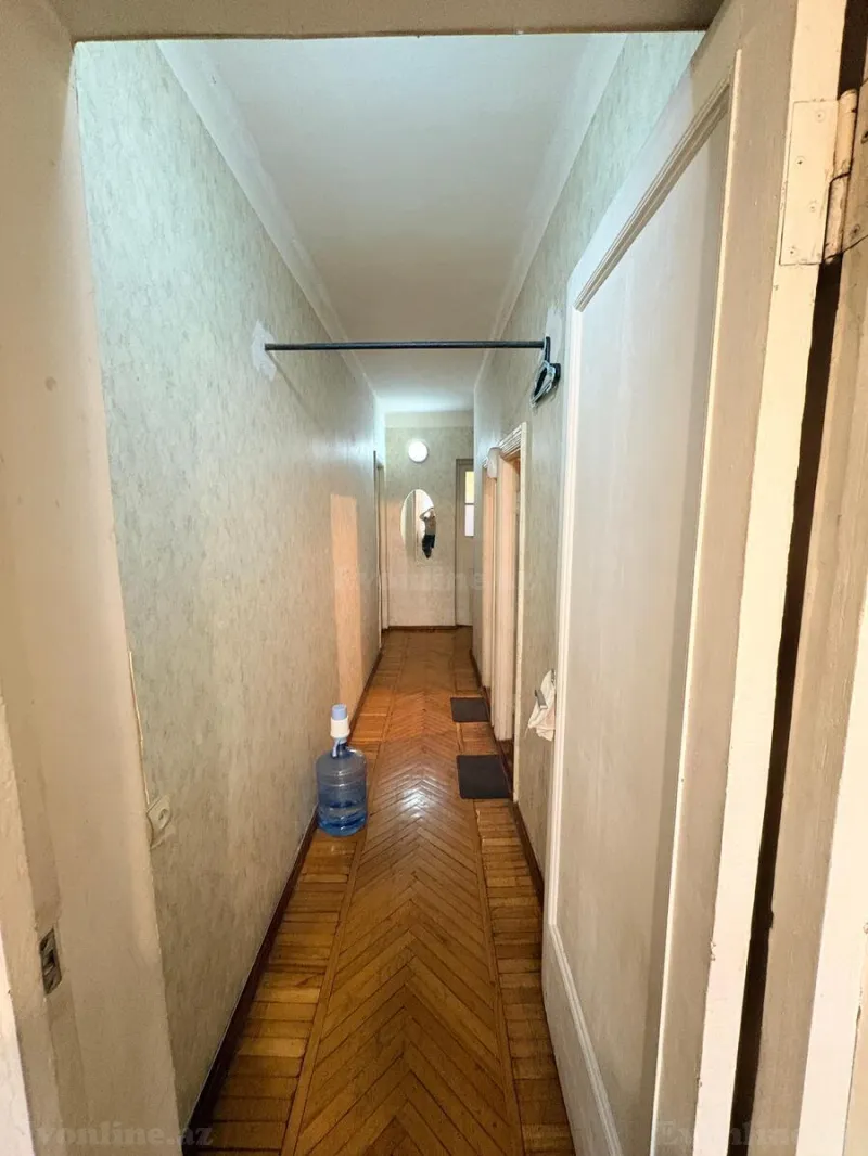 Satılır 2 otaqlı Mənzil Köhnə tikili 70 m² 28 May m. - şəkil 3