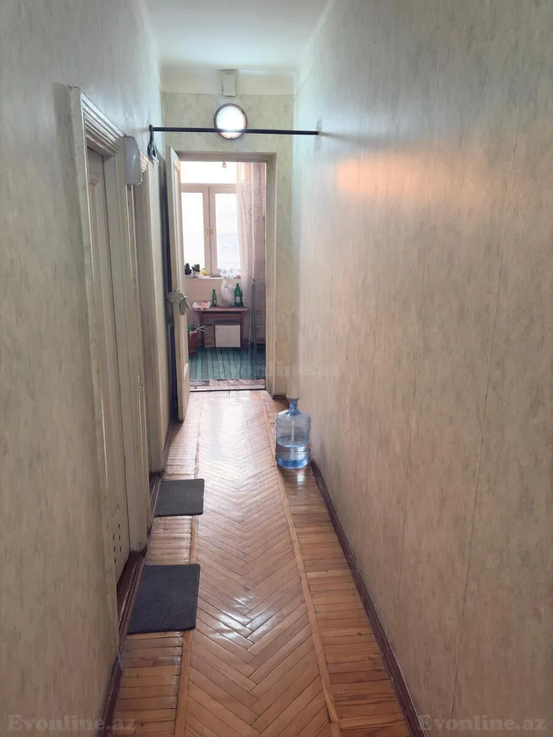 Satılır 2 otaqlı Mənzil Köhnə tikili 70 m² 28 May m. - şəkil 4