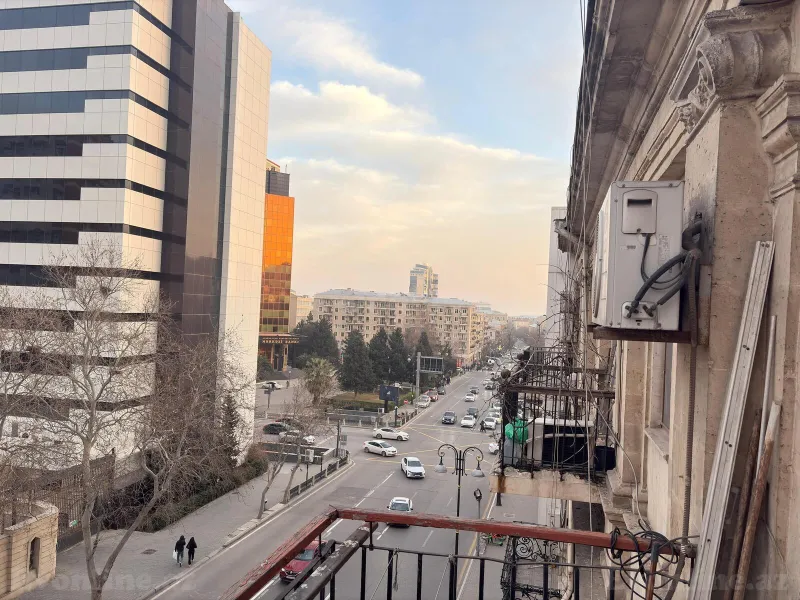 Satılır 2 otaqlı Mənzil Köhnə tikili 70 m² 28 May m. - şəkil 7