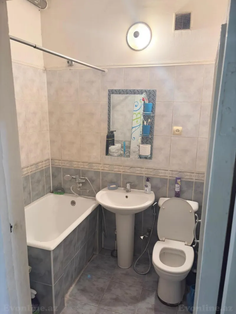 Satılır 2 otaqlı Mənzil Köhnə tikili 70 m² 28 May m. - şəkil 12