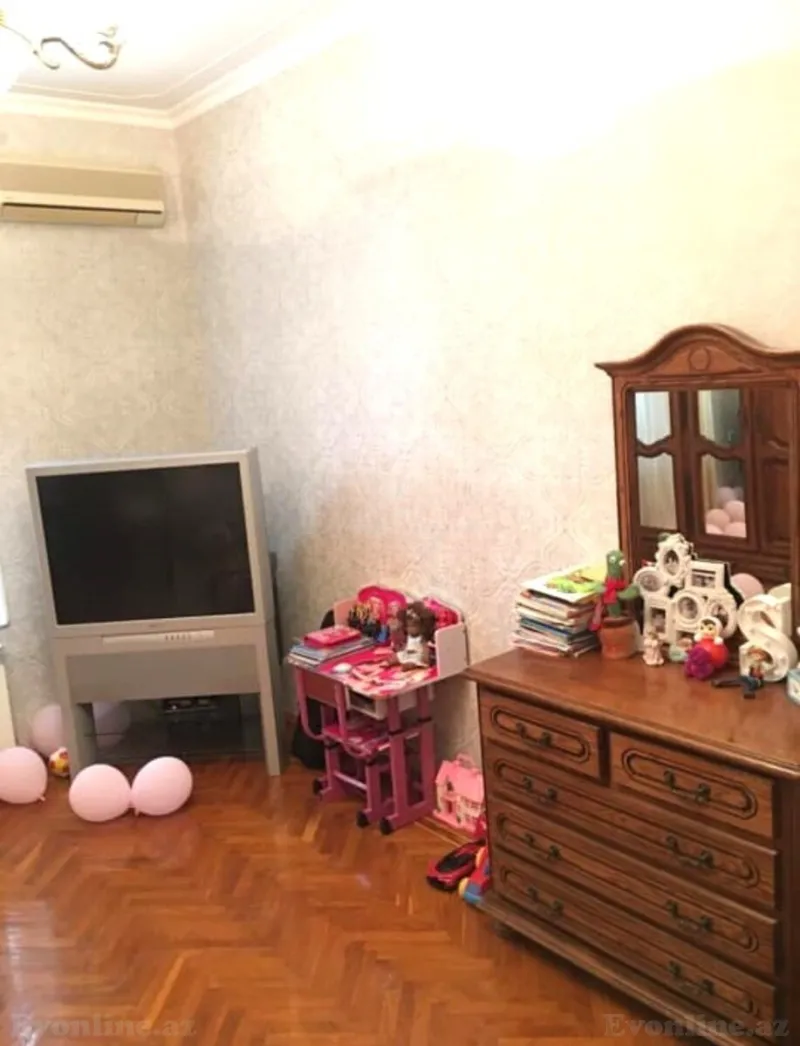 Satılır 3 otaqlı Mənzil Köhnə tikili 100 m² 28 May m. - şəkil 3