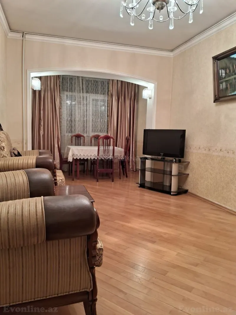 3 otaqlı Mənzil 90 m² Gənclik m. Kirayə verilir