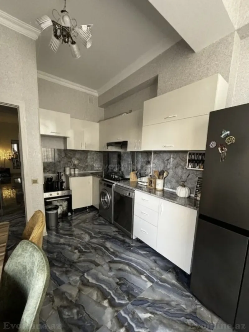 Satılır 3 otaqlı Mənzil Yeni tikili 90 m² Qara Qarayev m. - şəkil 6