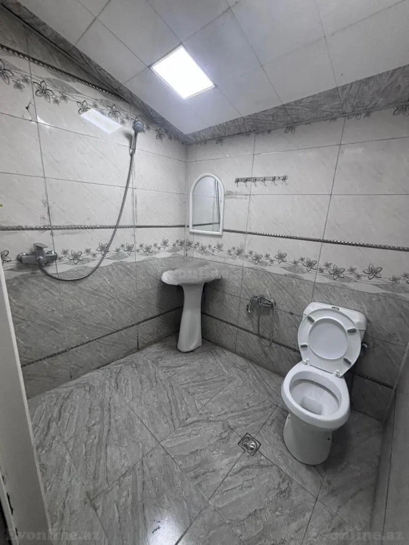 Kirayə verilir 3 otaqlı Mənzil Yeni tikili 135 m² İnşaatçılar m. - şəkil 9
