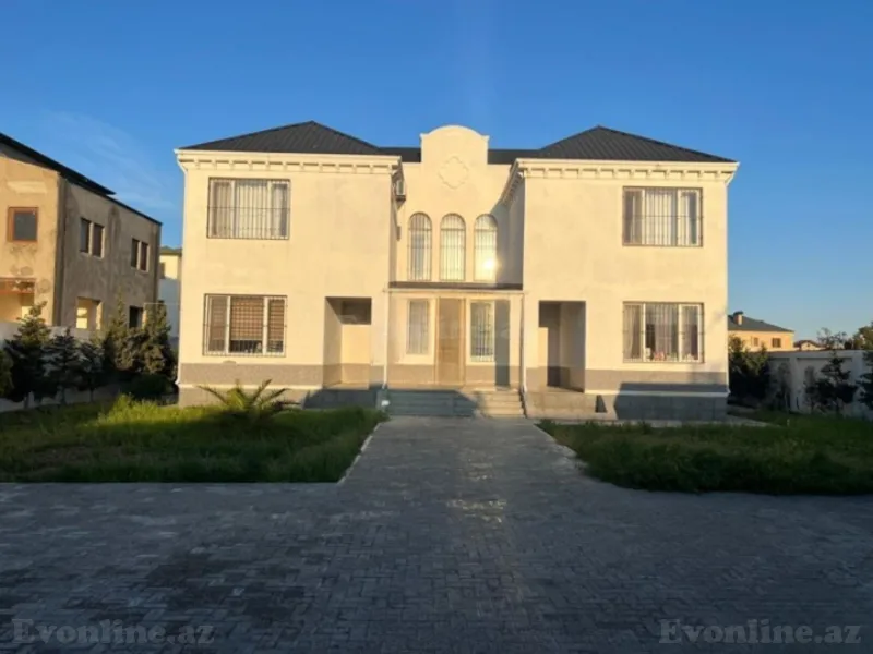 7 otaqlı Həyət evi 250 m² Mərdəkan Satılır