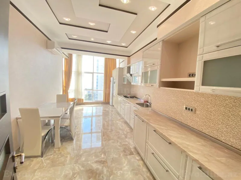 Kirayə verilir 2 otaqlı Mənzil Yeni tikili 100 m² Səbail r. - şəkil 14