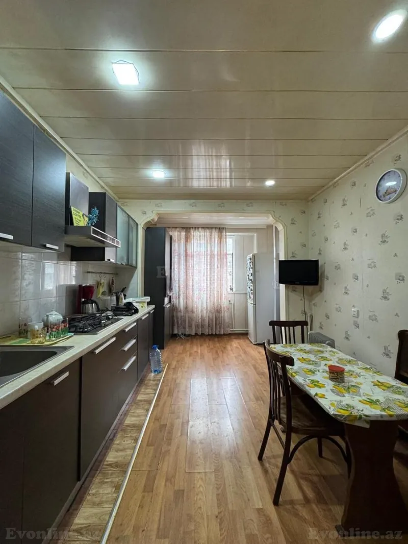4 otaqlı Mənzil 100 m² Əhmədli m. Satılır