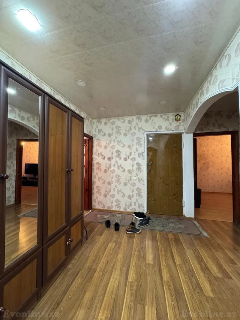 Satılır 4 otaqlı Mənzil Köhnə tikili 100 m² Əhmədli m. - şəkil 9