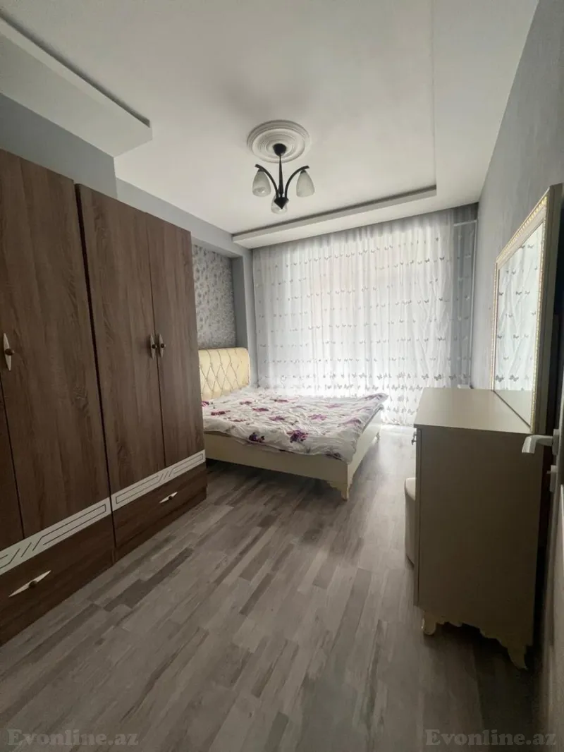 2 otaqlı Mənzil 65 m² 28 May m. Kirayə verilir