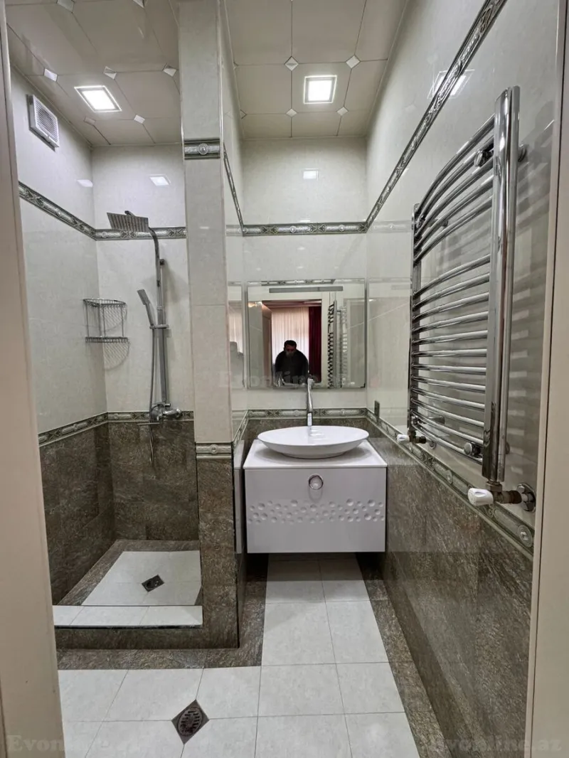 Satılır 5 otaqlı Mənzil Yeni tikili 218 m² Azadlıq prospekti m. - şəkil 13