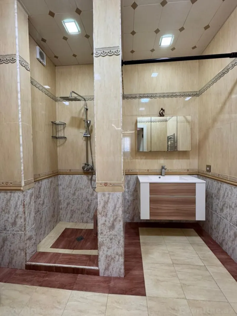 Satılır 5 otaqlı Mənzil Yeni tikili 218 m² Azadlıq prospekti m. - şəkil 14