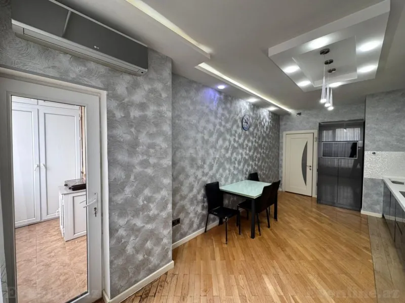 Satılır 5 otaqlı Mənzil Yeni tikili 218 m² Azadlıq prospekti m. - şəkil 22