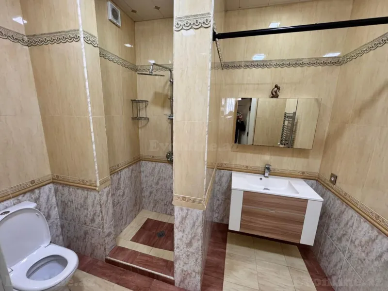 Satılır 5 otaqlı Mənzil Yeni tikili 218 m² Azadlıq prospekti m. - şəkil 29
