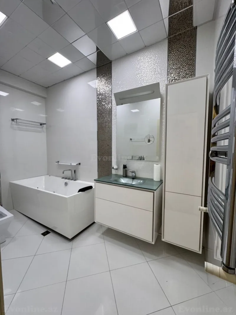 Satılır 5 otaqlı Mənzil Yeni tikili 218 m² Azadlıq prospekti m. - şəkil 30