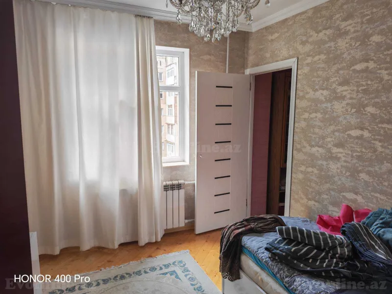 Kirayə verilir 4 otaqlı Mənzil Köhnə tikili 80 m² Neftçilər m. - şəkil 6