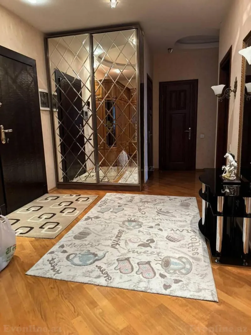 Kirayə verilir 3 otaqlı Mənzil Yeni tikili 140 m² Nizami m. - şəkil 12