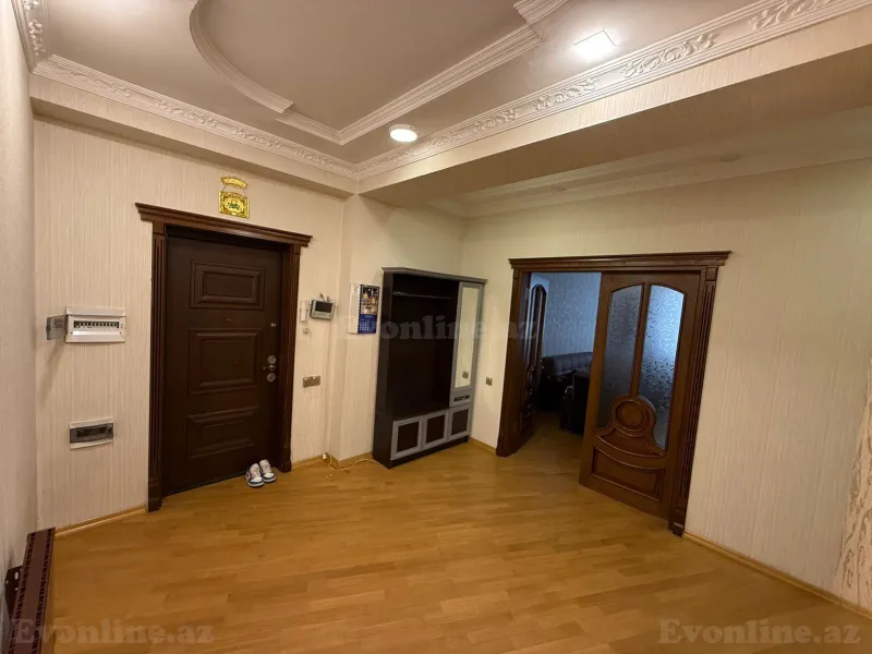 Kirayə verilir 3 otaqlı Mənzil Yeni tikili 150 m² Neftçilər m. - şəkil 8