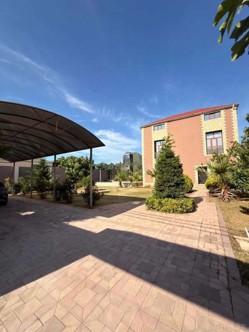 5 otaqlı Həyət evi 300 m² Şağan Satılır