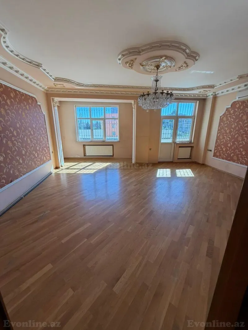 3 otaqlı Mənzil 117 m² Neftçilər m. Kirayə verilir