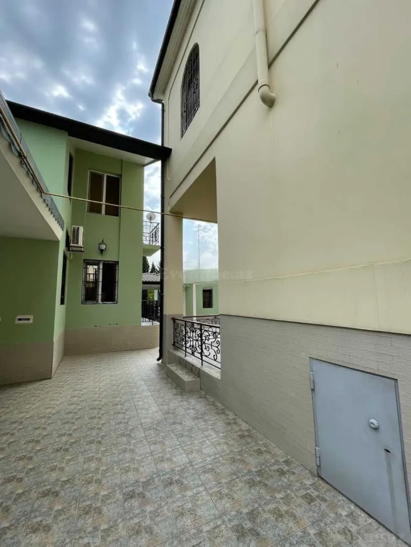 Satılır 9 otaqlı Həyət evi 390 m² Binəqədi r. - şəkil 2