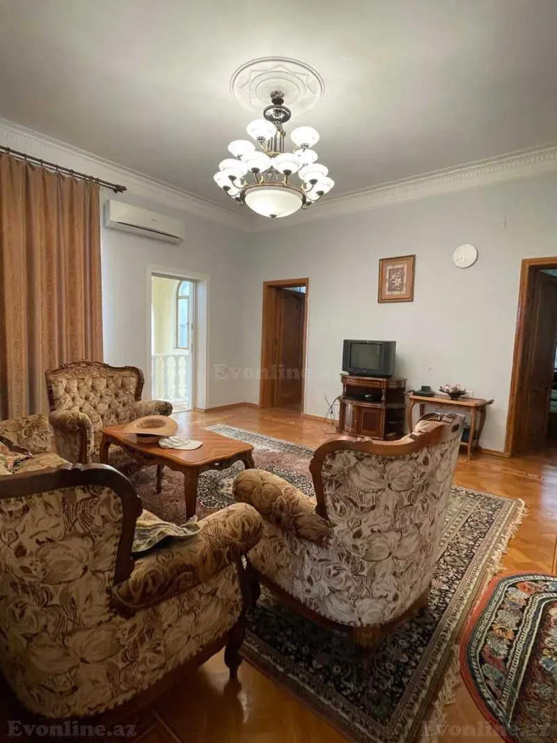 Satılır 9 otaqlı Həyət evi 390 m² Binəqədi r. - şəkil 12