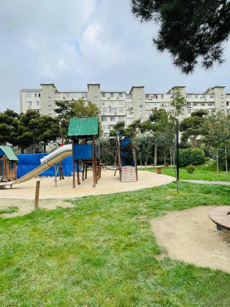 Satılır 2 otaqlı Mənzil Köhnə tikili 65 m² 20 Yanvar m. - şəkil 19