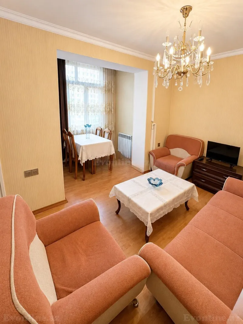 Satılır 2 otaqlı Mənzil Köhnə tikili 45 m² Nəsimi r. - şəkil 2