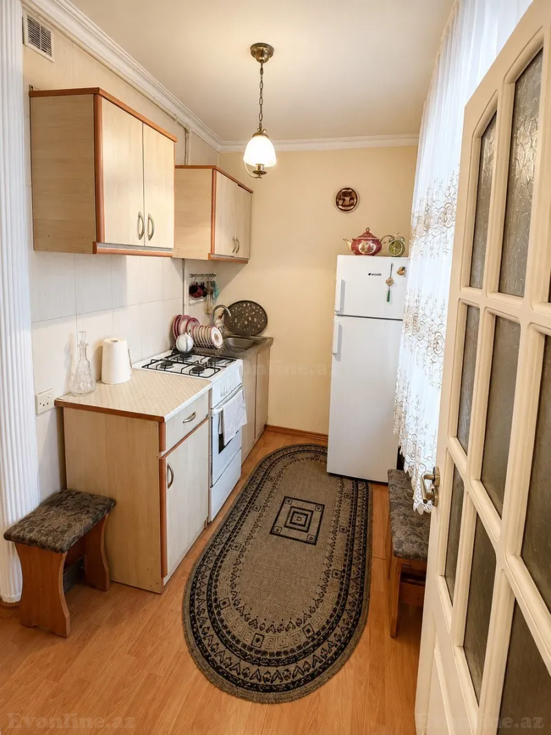 Satılır 2 otaqlı Mənzil Köhnə tikili 45 m² Nəsimi r. - şəkil 6