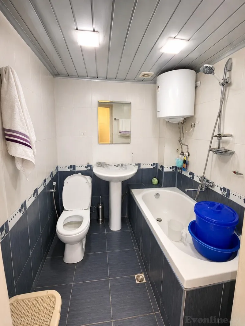 Satılır 2 otaqlı Mənzil Köhnə tikili 45 m² Nəsimi r. - şəkil 9