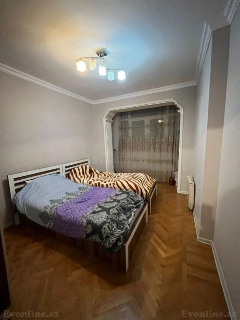 Satılır 3 otaqlı Mənzil Köhnə tikili 77 m² Azadlıq prospekti m. - şəkil 3