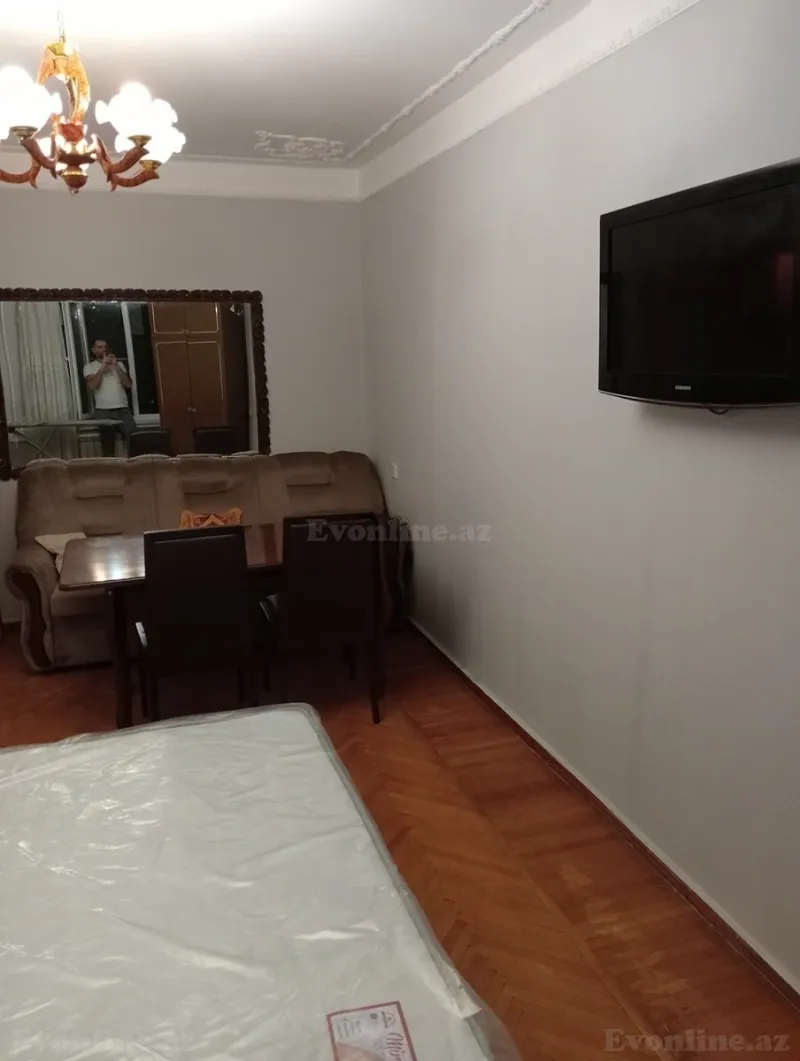 Kirayə verilir 3 otaqlı Mənzil Köhnə tikili 80 m² 8 Noyabr m. - şəkil 5