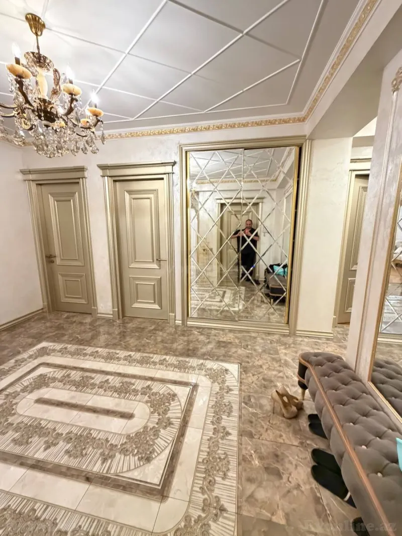 Satılır 4 otaqlı Mənzil Yeni tikili 155 m² İnşaatçılar m. - şəkil 3