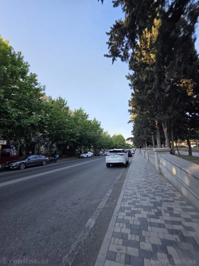 Satılır 2 otaqlı Mənzil Köhnə tikili 55 m² Bakıxanov - şəkil 3