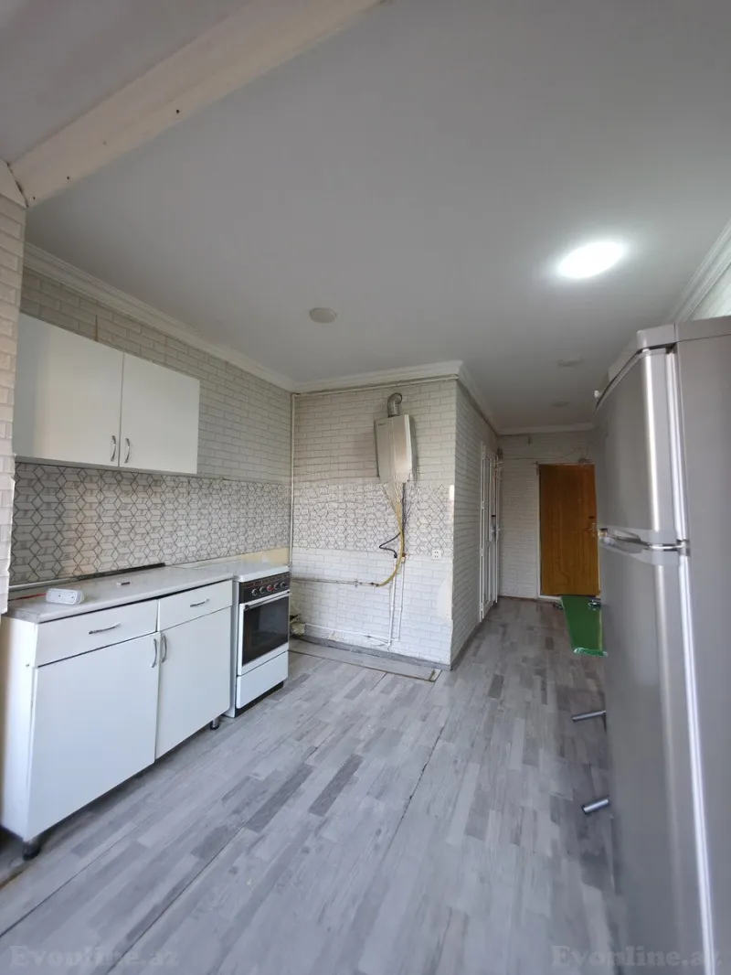 Satılır 2 otaqlı Mənzil Köhnə tikili 55 m² Bakıxanov - şəkil 13