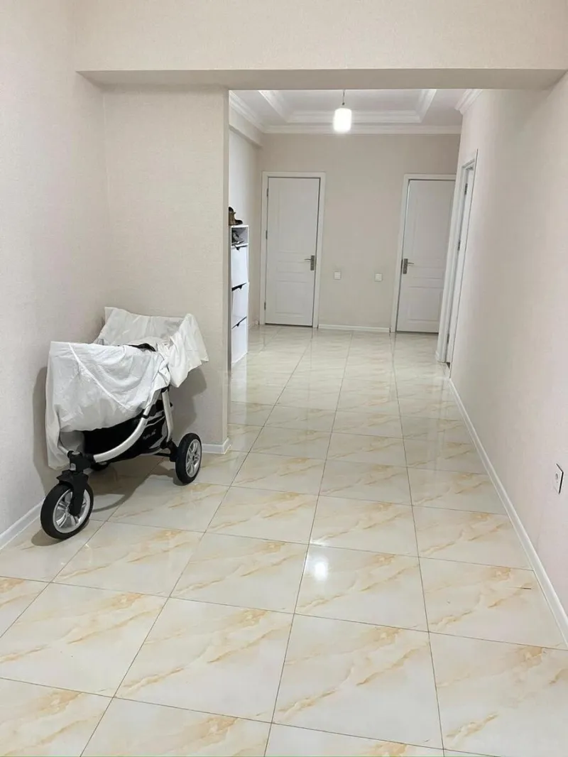 Kirayə verilir 3 otaqlı Mənzil Yeni tikili 130 m² Həzi Aslanov m. - şəkil 11