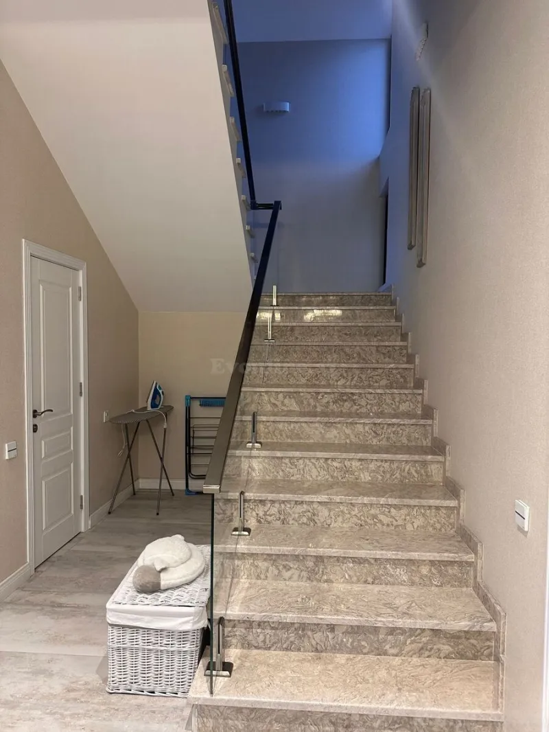 Kirayə verilir 5 otaqlı Həyət evi 400 m² Xəzər r. - şəkil 11