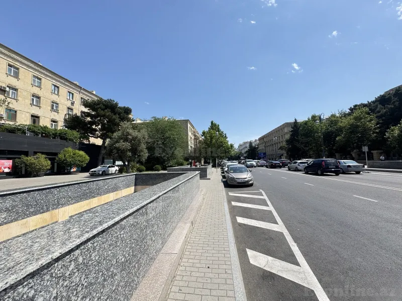 2 otaqlı Mənzil 52 m² Elmlər Akademiyası m. Satılır