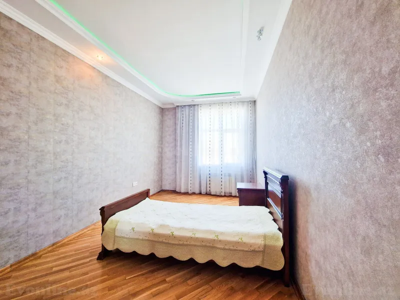 Kirayə verilir 3 otaqlı Mənzil Yeni tikili 120 m² Neftçilər m. - şəkil 5