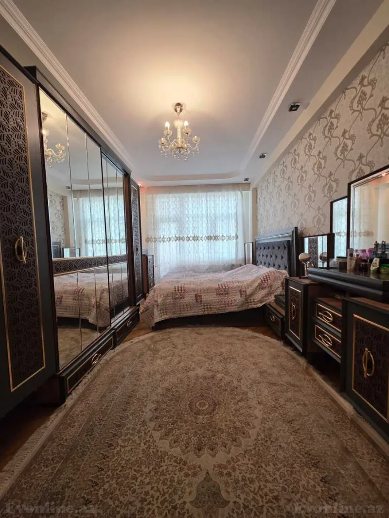 Satılır 4 otaqlı Mənzil Yeni tikili 130 m² İnşaatçılar m. - şəkil 3
