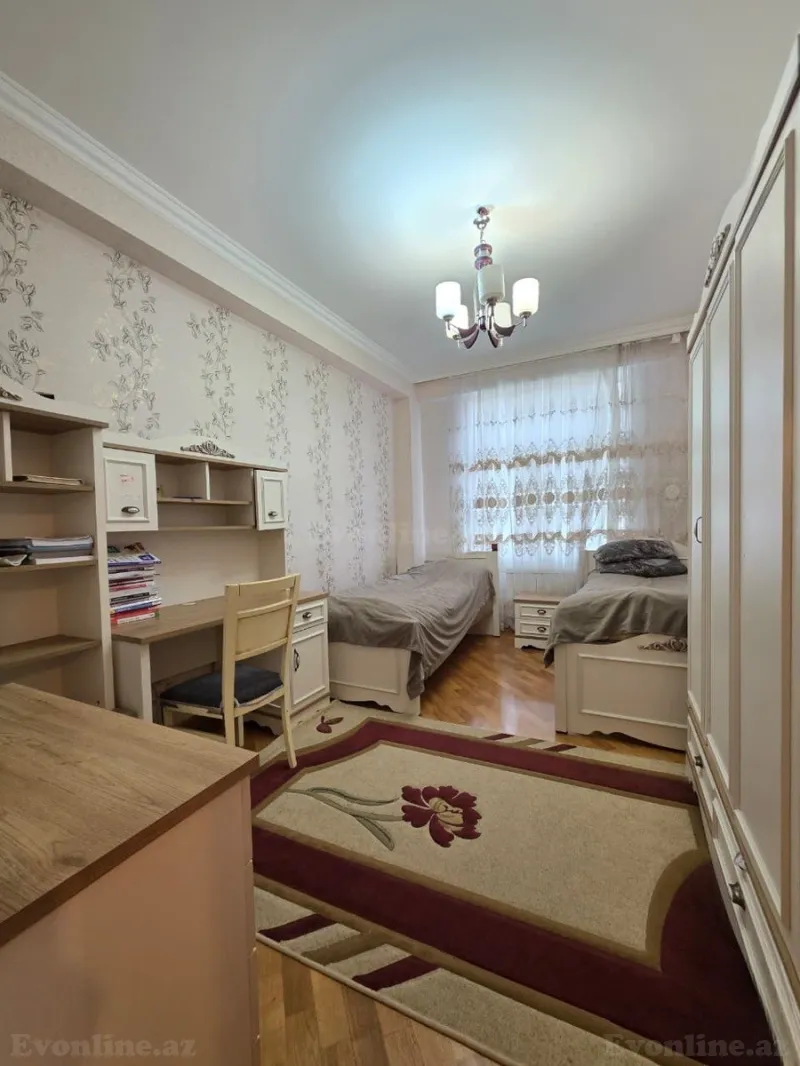 Satılır 4 otaqlı Mənzil Yeni tikili 130 m² İnşaatçılar m. - şəkil 5