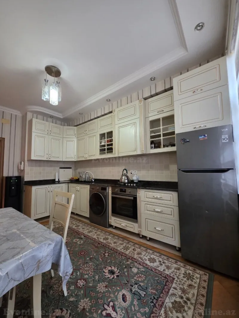 Satılır 4 otaqlı Mənzil Yeni tikili 130 m² İnşaatçılar m. - şəkil 7