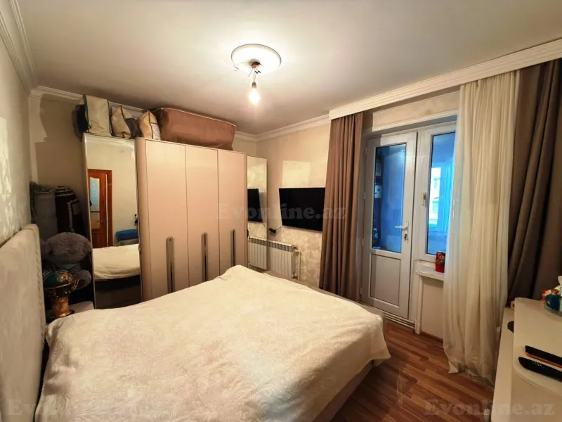 Satılır 2 otaqlı Mənzil Köhnə tikili 65 m² Yasamal r. - şəkil 5