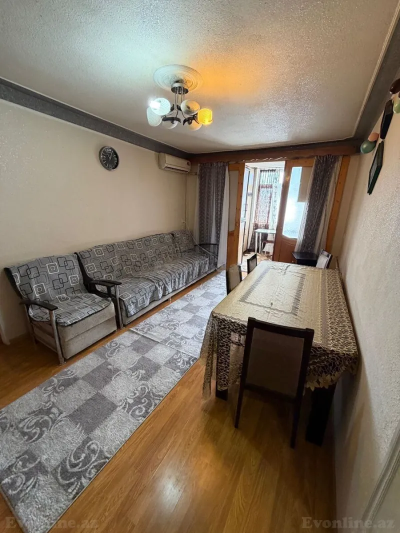 2 otaqlı Mənzil 55 m² 8-ci mikrorayon Satılır